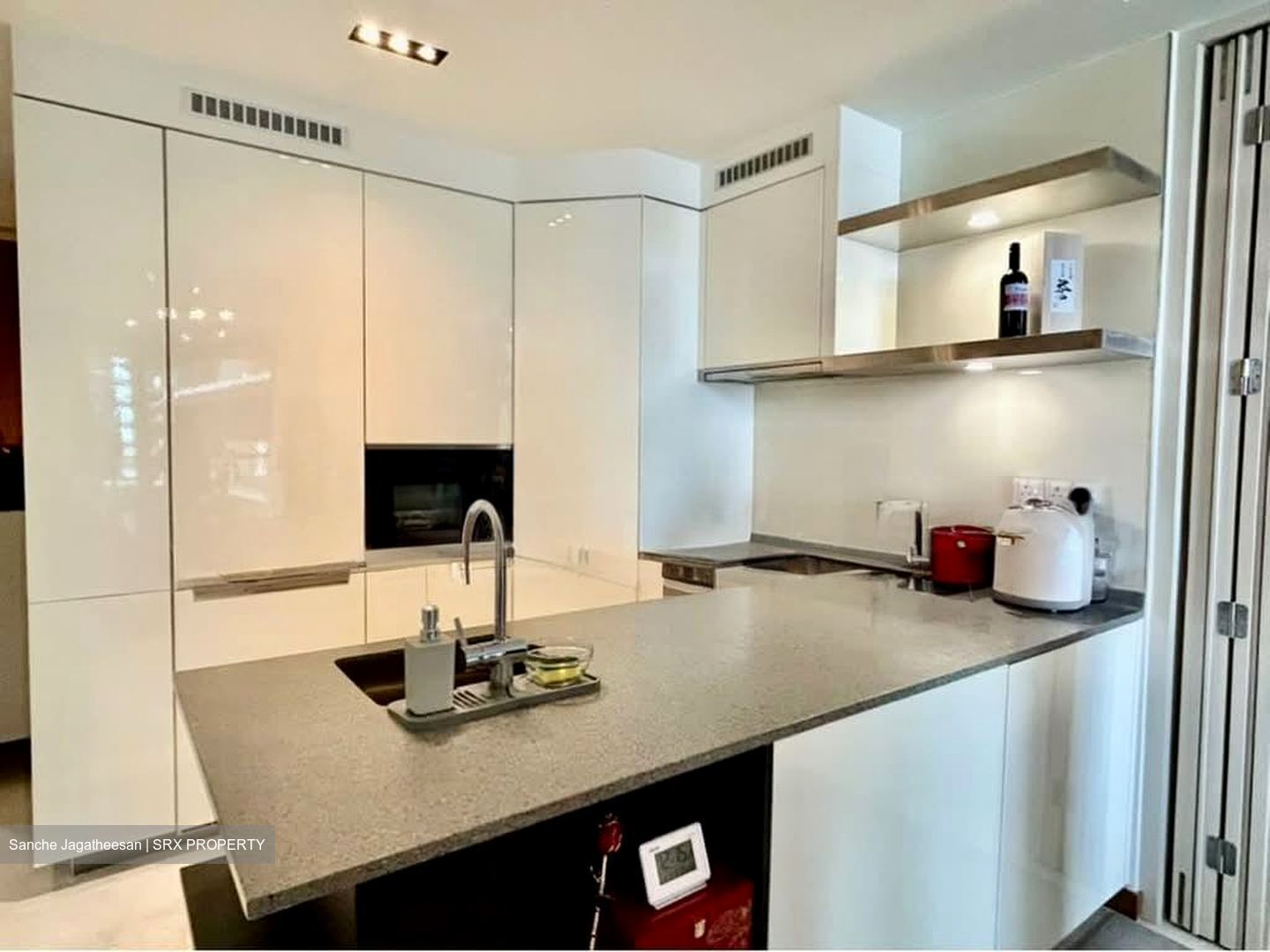Marina One Residences (D1), Apartment #575298711